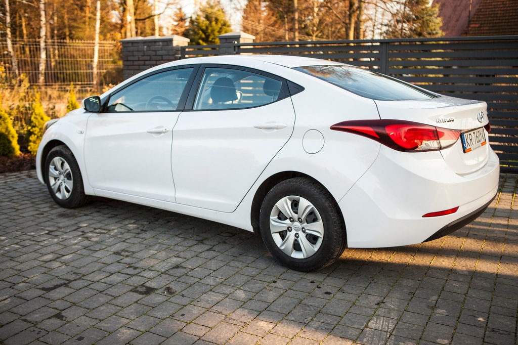 Hyundai Elantra 2010-2015 Opinie