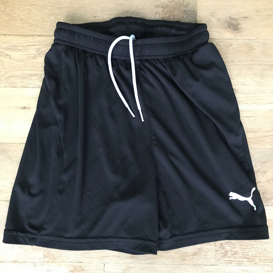 PUMA SPORTOWE SPODENKI DZIECKO LOGO Rozm. 11-12LAT