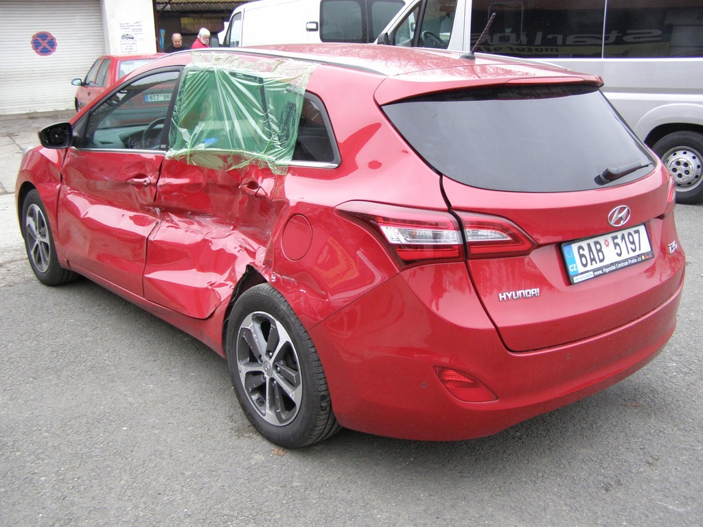 Hyundai i30 , 1.6 Benzina (č.j.215) 7710297700