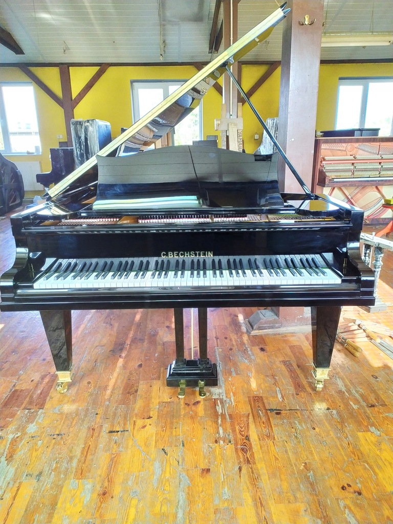 Fortepian C. Bechstein model „V”