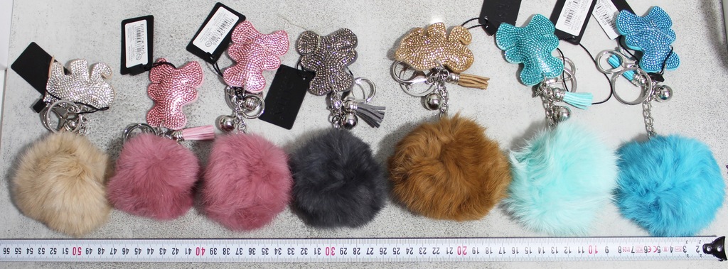 Купить Брелок с меховым помпоном для ключей от сумочки: отзывы, фото, характеристики в интерне-магазине Aredi.ru