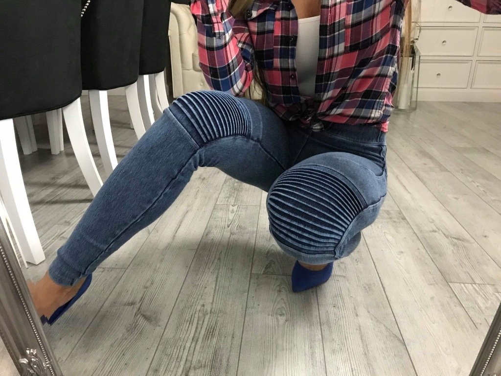 Jeansowe legginsy z przeszyciami na kolanach M