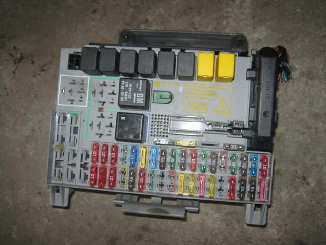 Skrzynka Bezpiecznikow Opel Zafira A 1 8 B 00r Oficjalne Archiwum Allegro