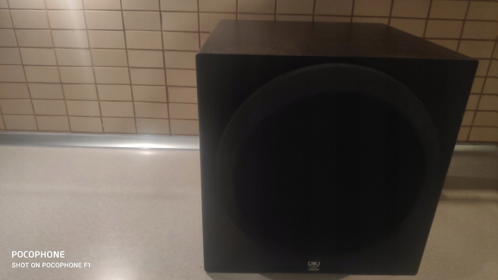 Subwoofer aktywny Yamaha YST-SW012 ORZECH