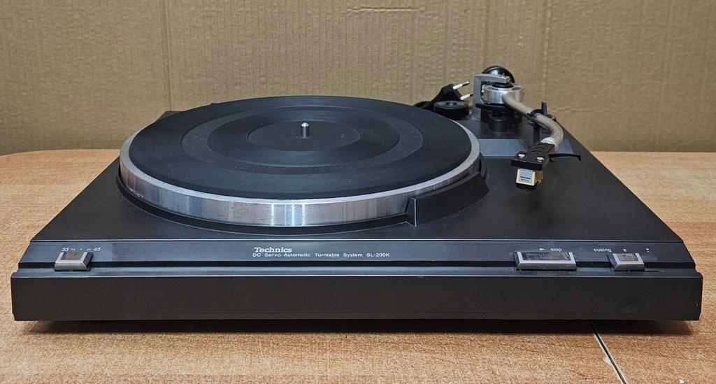 Gramofon TECHNICS SL-200K