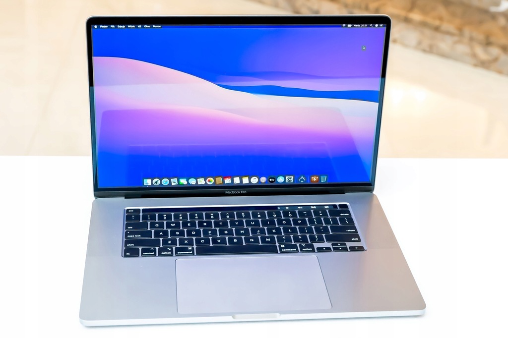 Laptop Apple MacBook Pro 16" i9 8x2,3GHz 32GB 1TB 5500M 2021 16 15 GW FV