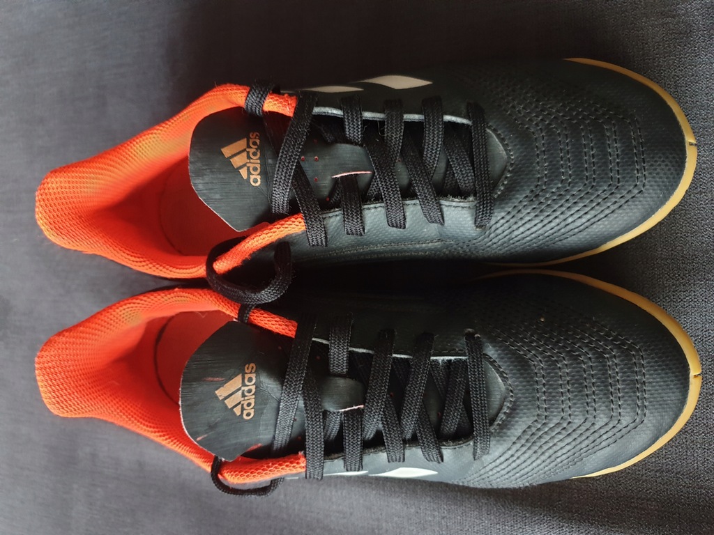 Buty piłkarskie halówki Predator r.36