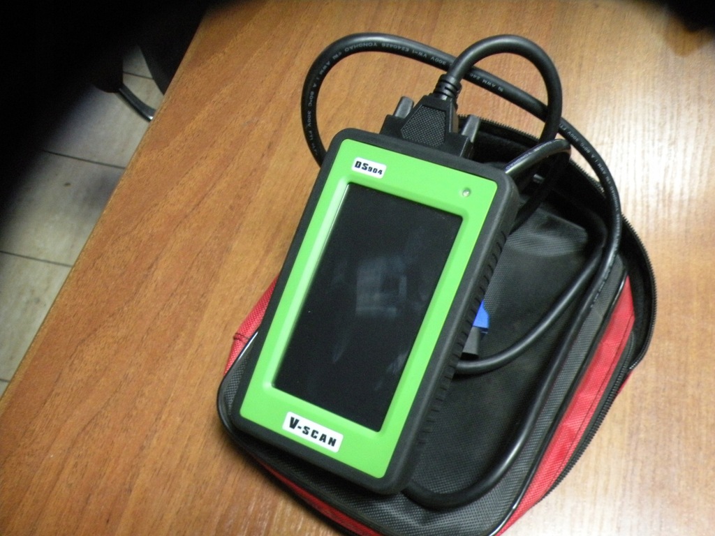 Skaner Tester diagnostyczny V-SCAN DS904 OBDII