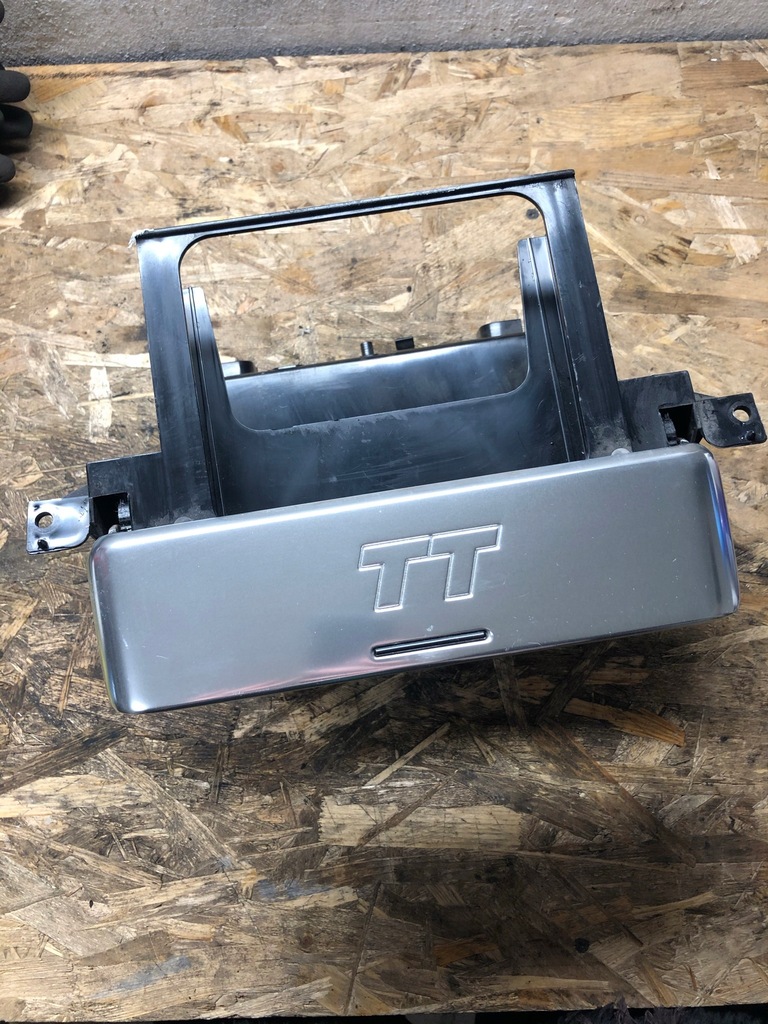 RAMKA PANEL OSŁONA RADIA AUDI TT 8N0863243C