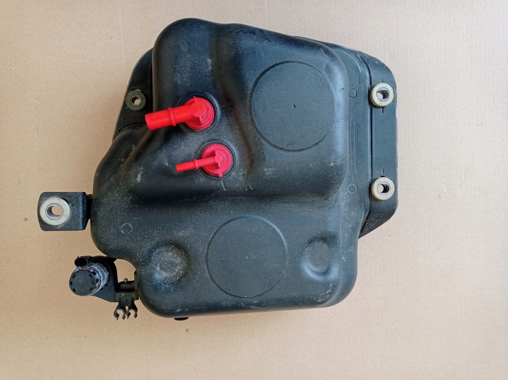 ZBIORNIK ADBLUE AUDI A4 B8 8K0131878 2.0TDI BAK 12269682252 oficjalne archiwum Allegro