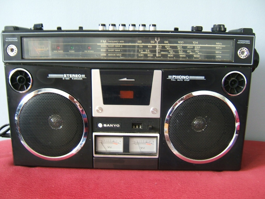 Sanyo M4500KE -radiomagnetofon lata 80-te. - 8485170613