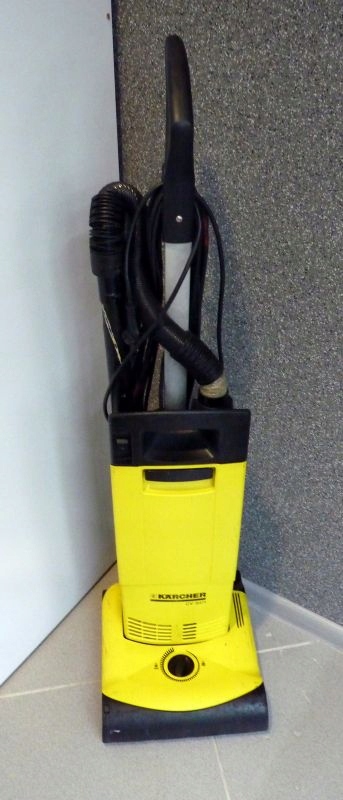 ODKURZACZ PRZEMYSŁOWY KARCHER CV 30/1