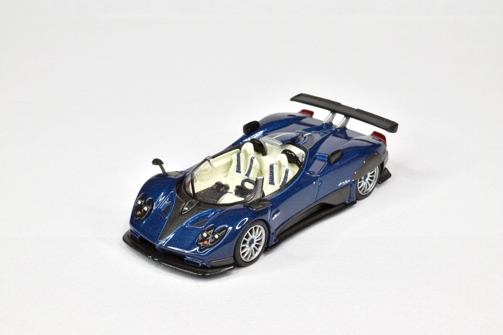 PAGANI ZONDA HP BARCHETTA BLUE TRICOLORE MINI GT MGT00370-L 1:64