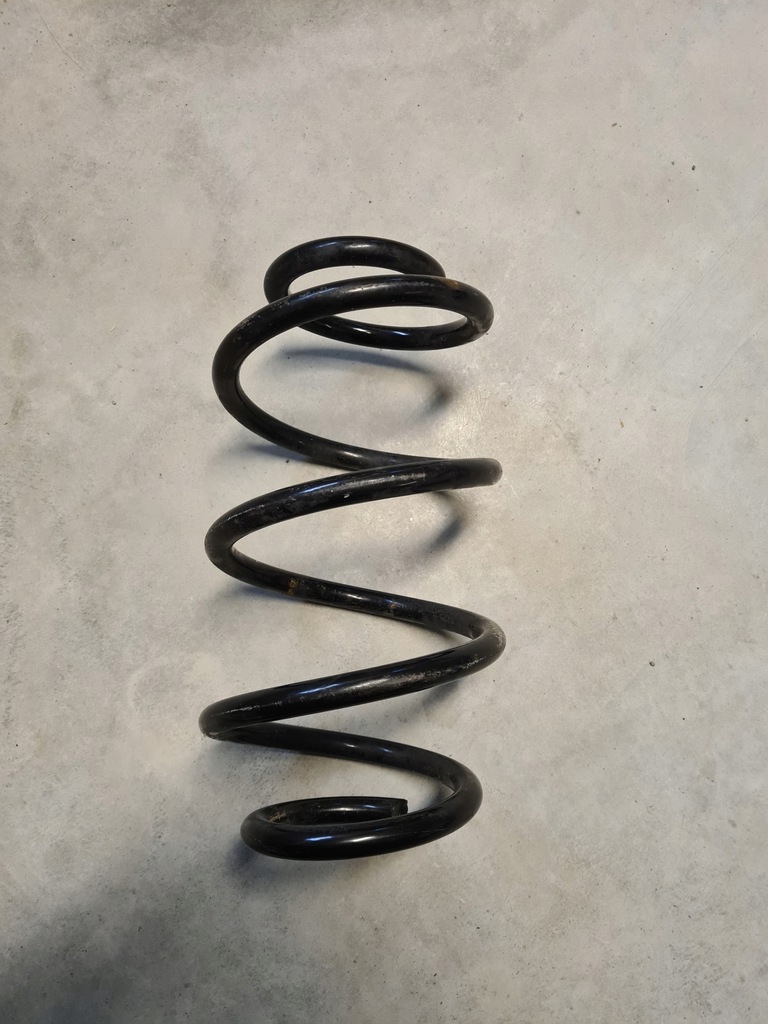 SPRĘŻYNA ZAWIESZENIA TYLNEGO TYŁ MERCEDES CLA W118