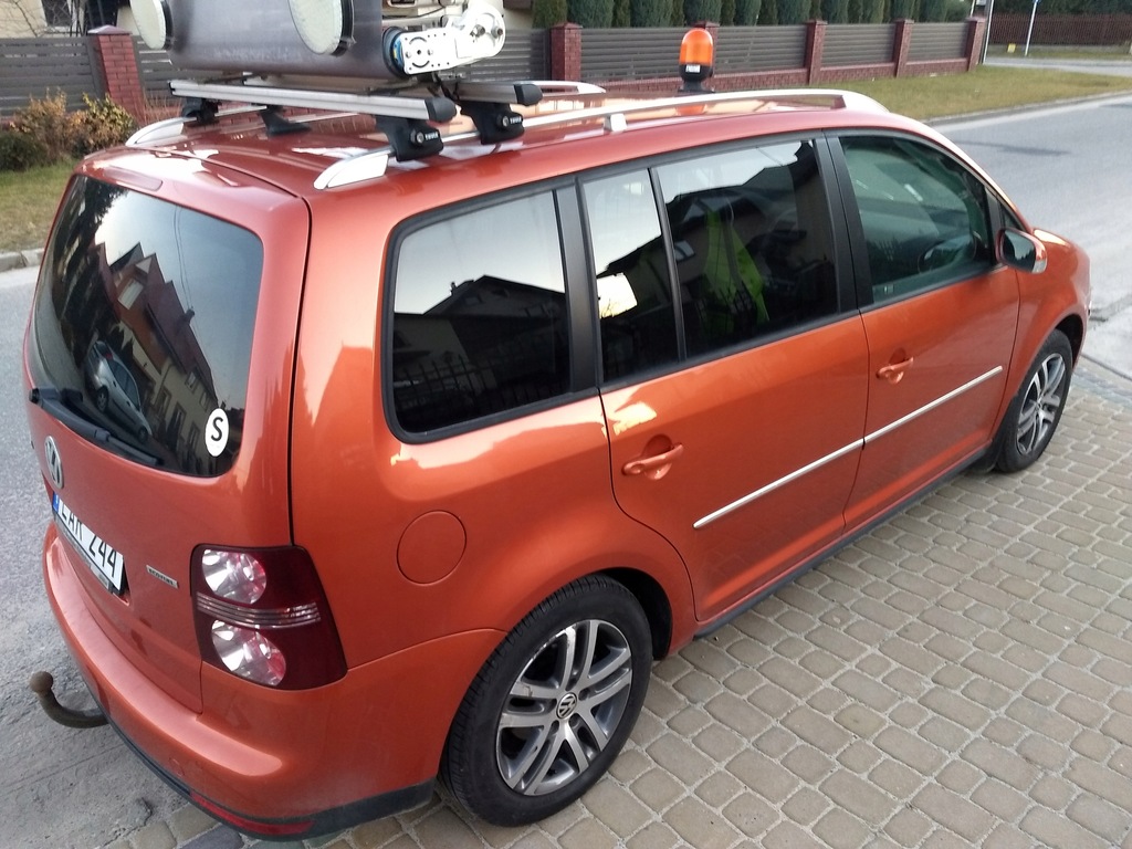 VW Touran 2.0 HIGHLINE 7 osobowe orginał /pod LPG