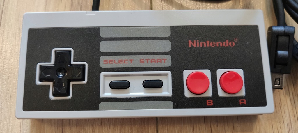 Купить Nintendo Classic NES Mini + 2 оригинальных колодки: отзывы, фото ...