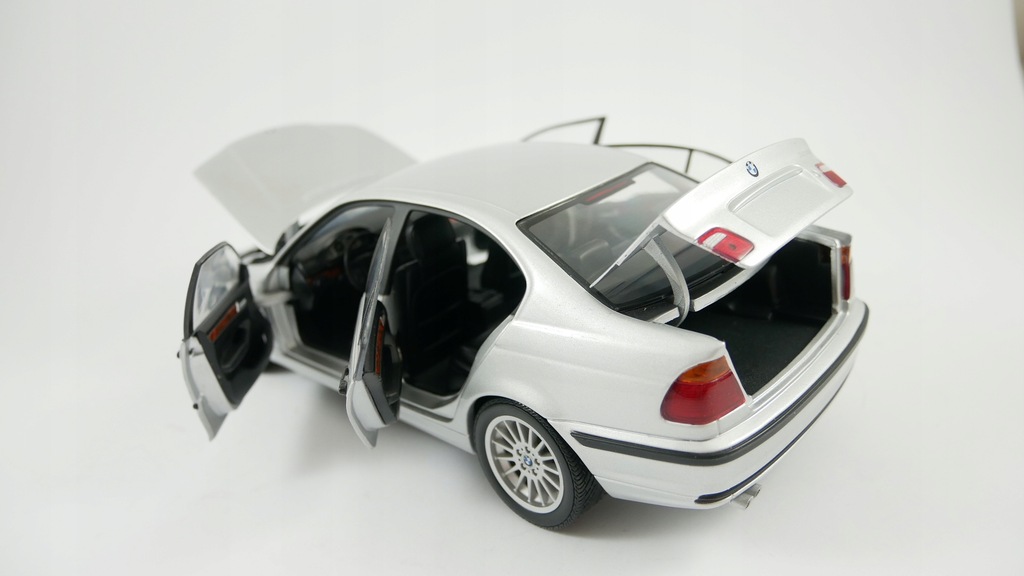MODEL BMW E46 328i 1:18 UT FULL OPEN - 9997820791