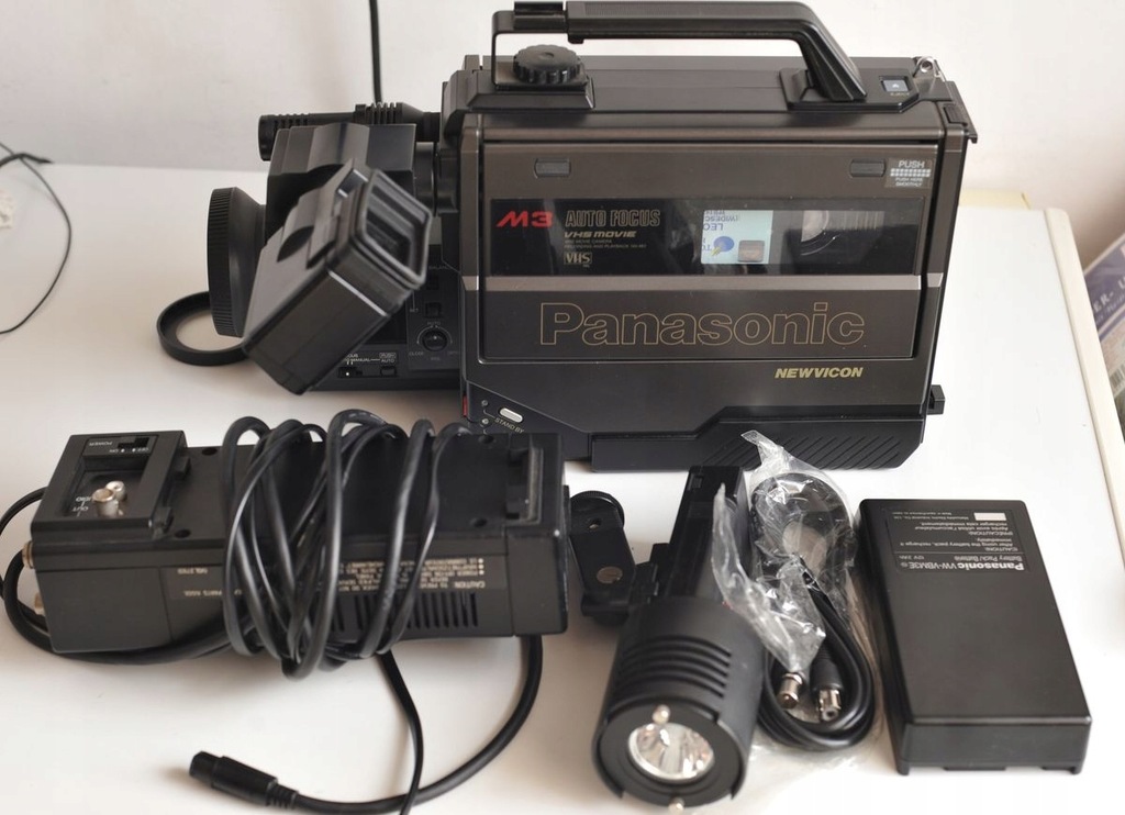 Купить Видеокамера Panasonic Newvicon M3 VHS: отзывы, фото, характеристики в интерне-магазине Aredi.ru