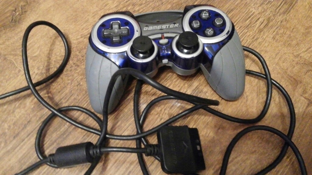 Pad PS2 Gamester