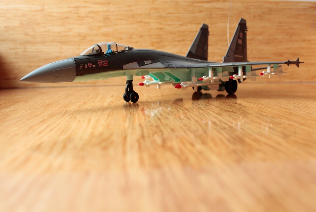 SAMOLOT RC STEROWANY SU35 FIGHTER JEŻDŻĄCY RADIO 8687577806