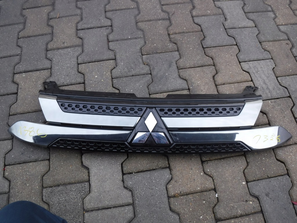 ATRAPA GRILL MITSUBISHI OUTLANDER III LIFT