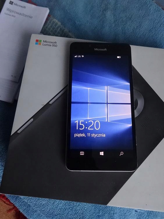 Microsoft 950 Lumia bez simlocka