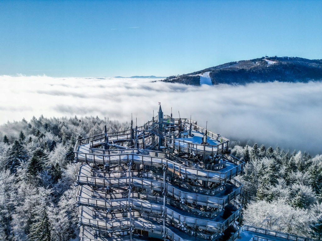 Voucher na karnet “dzienny + wieczorny”na jazdę na stoku Słotwiny Arena