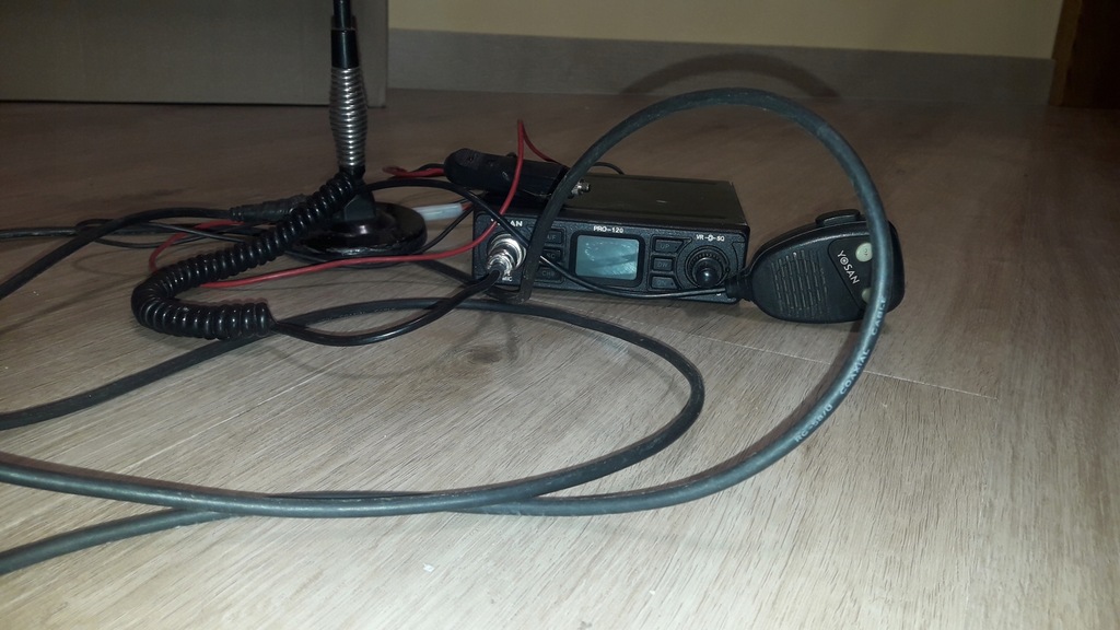 CB RADIO YOSAN PRO-120 +ANTENA