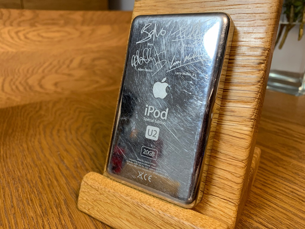 Apple iPod U2 Special Edition A1099 20GB MA127FD