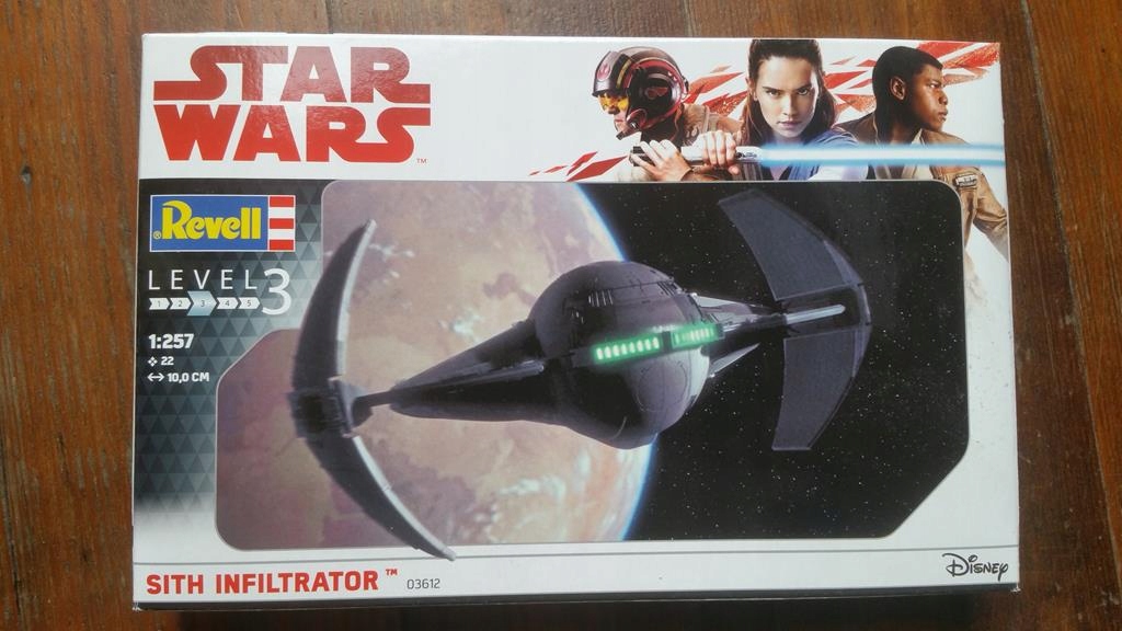 Revell Star Wars Sith Infiltrator model