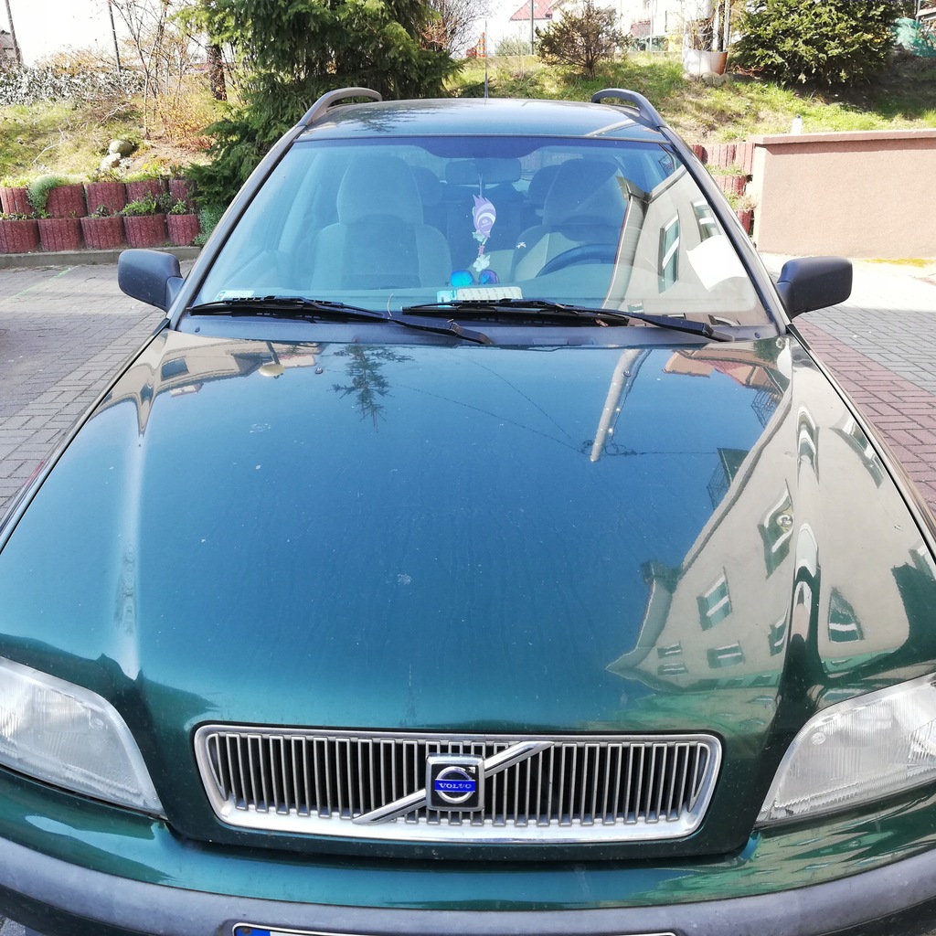 Volvo v40 benzyna rok 1999 1,8 9109274366 oficjalne