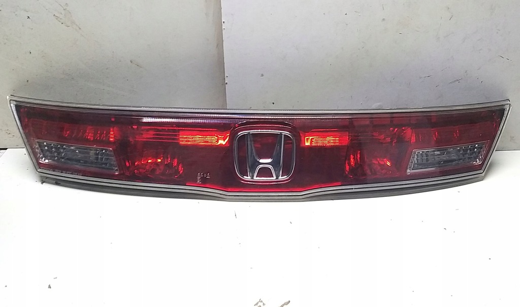 HONDA CIVIC VIII UFO LISTWA BLENDA TYŁ KLAPY TYLNEJ LAMPY