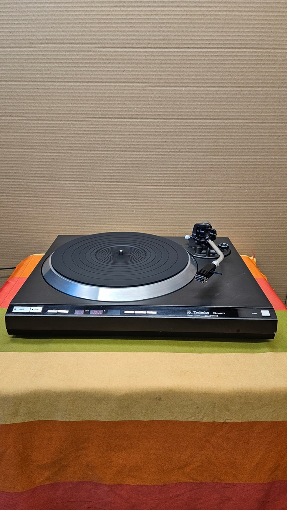 AUDIOFILSKI GRAMOFON TECHNICS SL-1510 Mk II