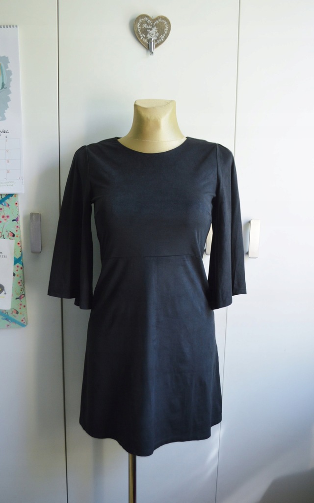 Reserved sukienka zamszowa S/M piękna czarna