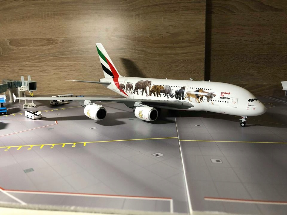 Купить Модель самолета Airbus A380 Emirates 1:200 Gemini: отзывы, фото, характеристики в интерне-магазине Aredi.ru