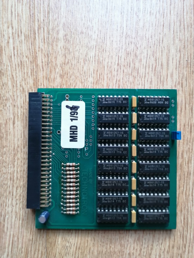 Amiga 500 - 512 KB RAM pod klapkę. SPRAWNE!!!