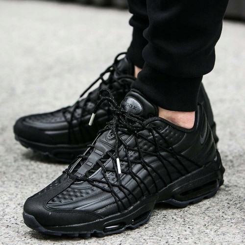 Nike air max 95 ultra se triple black discount