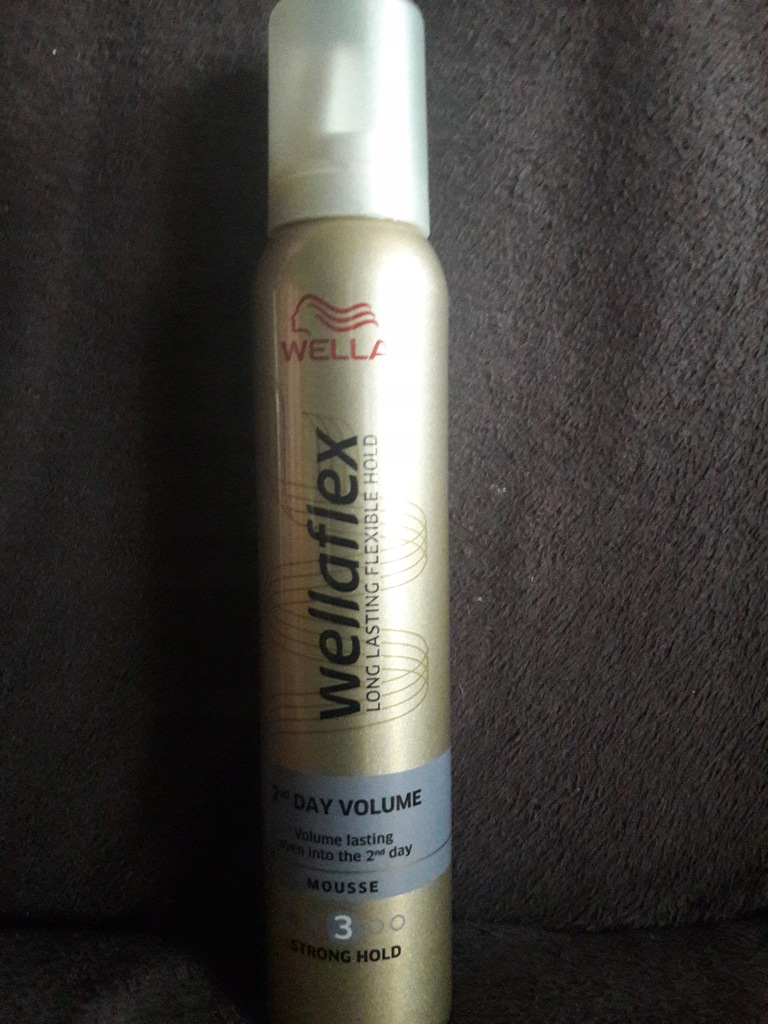 Pianka do włosów dodająca objetość wellaflex 200ml