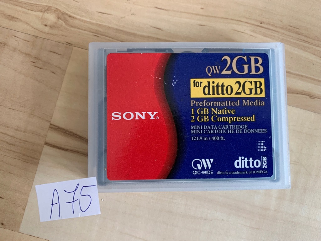 Sony Ditto 2GB QW2GB Ditto mini data cardrige -A75