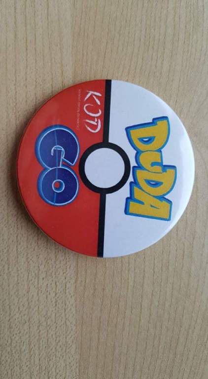 Oryginalny znaczek pin z marszu KOD Pokemon DudaGo