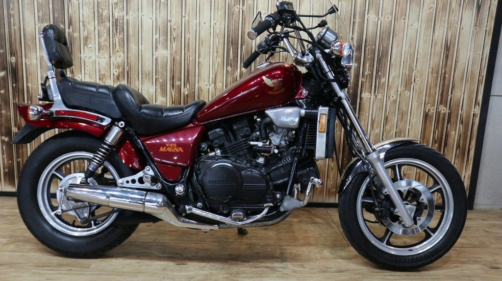 Honda vf 700 magna deals