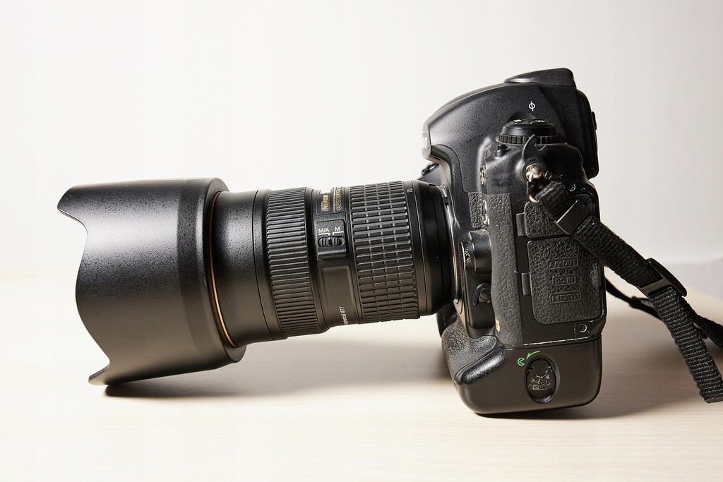 Lustrzanka Nikon D3 + Nikkor 24-70 2.8G + SB-900