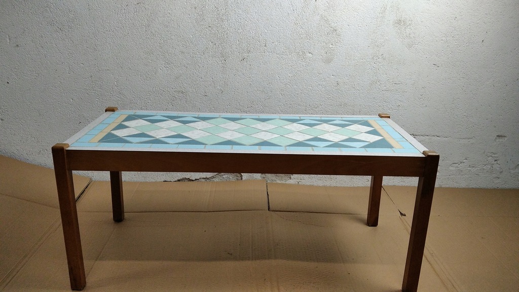 stolik ława drewniana z kafelkami mozaika kwietnik