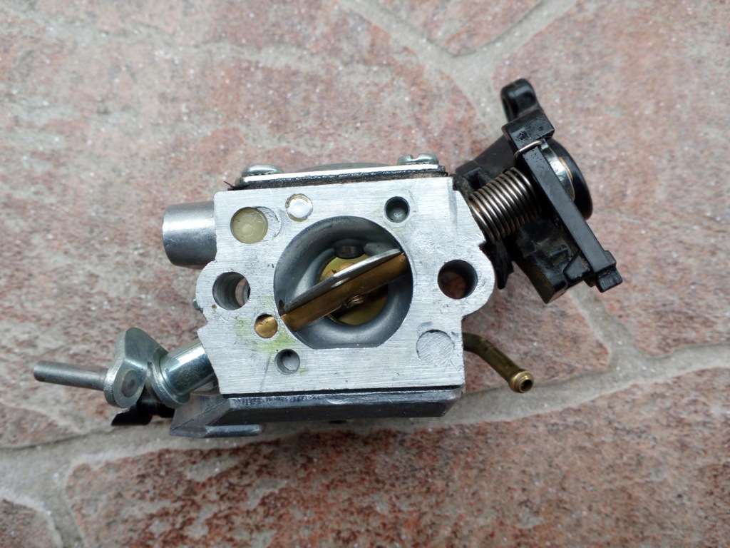 Gaźnik Husqvarna 445 445e 450 XTORQ 7690183090 oficjalne archiwum