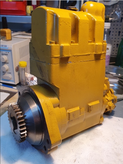 CATERPILLAR CAT HEUI 476-8769 pompa wtryskowa C7 C9 koparka E330D