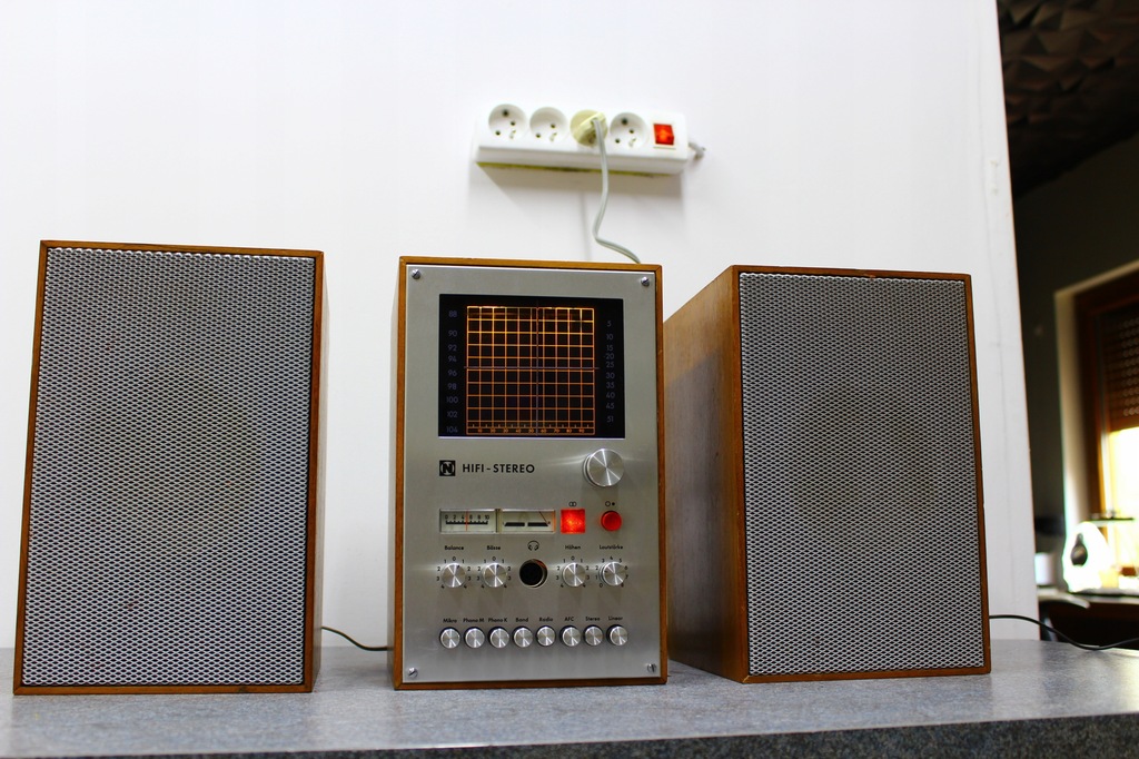 テレビ NUON YAMAZEN KPD-NC101 10.1インチ ポータブルDVDプレーヤー