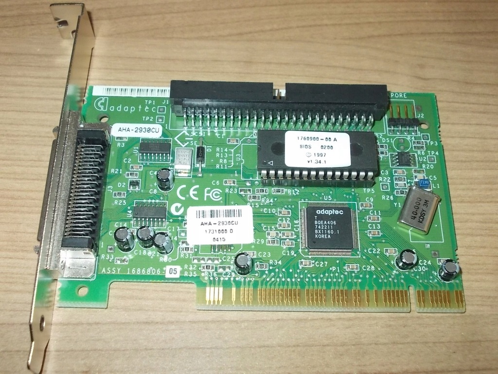 Kontroler SCSI Adaptec AHA-2930CU