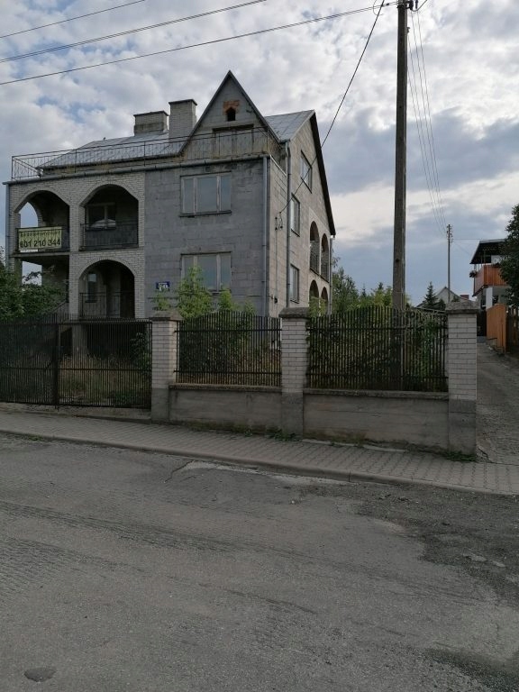 Dom, Różan, Różan (gm.), Makowski (pow.), 250 m²