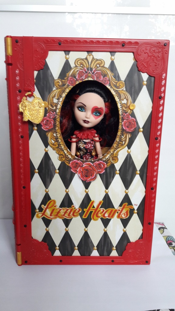 EVER AFTER HIGH Lizzie Hearts +Księga Baśniowiosny