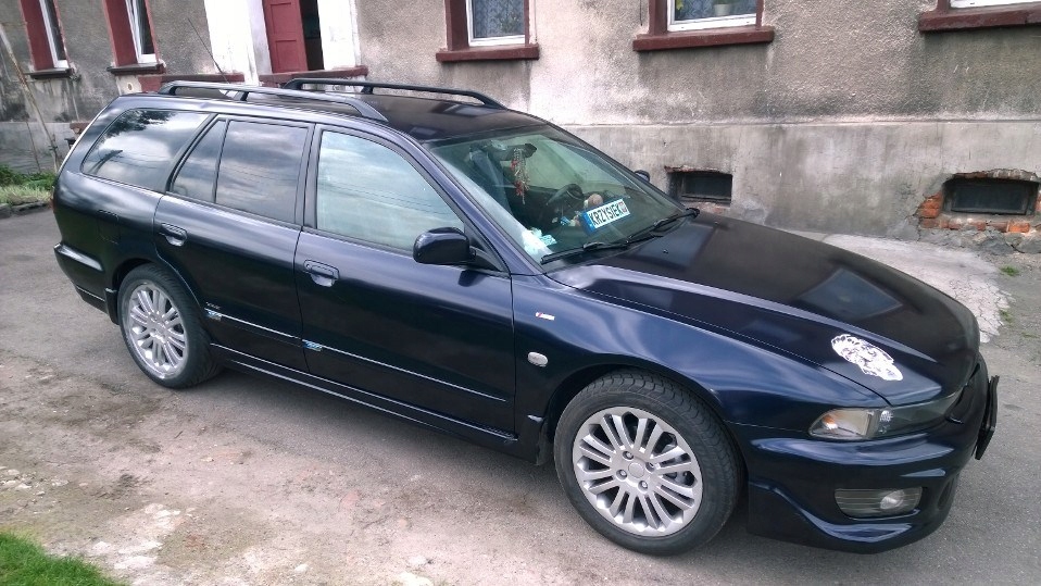 Mitsubishi Galant VIII Avance - 2,5 litra V6...